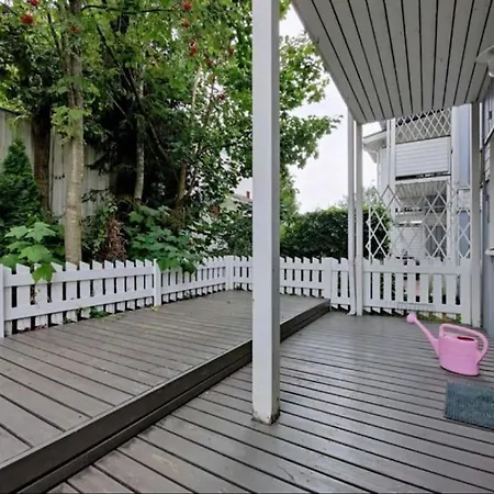 Апартаменты Bright House For Short