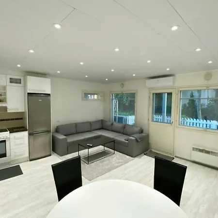 Bright House For Short *