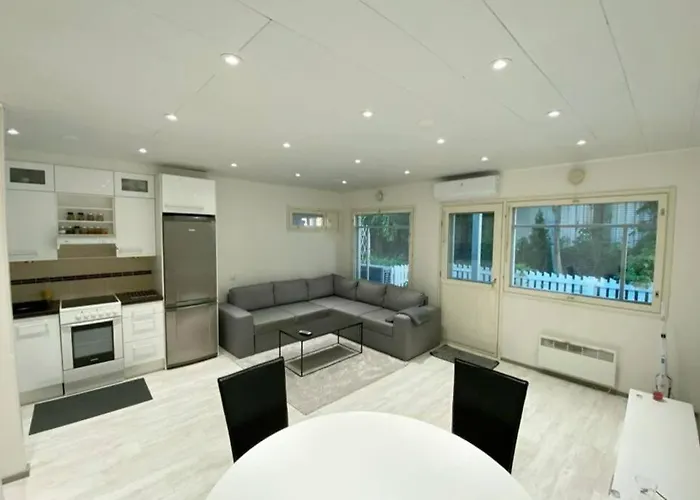 Bright House For Short *